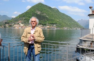 Christo su lago d'Iseo. Sopra: il tracciato dei ponti galleggianti